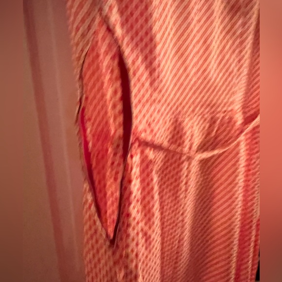 Vintage Unlined Red and White Dress with darts and tie belt - Picture 3 of 3